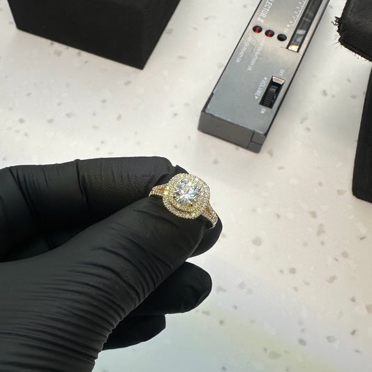 Gold Round Cut Ring