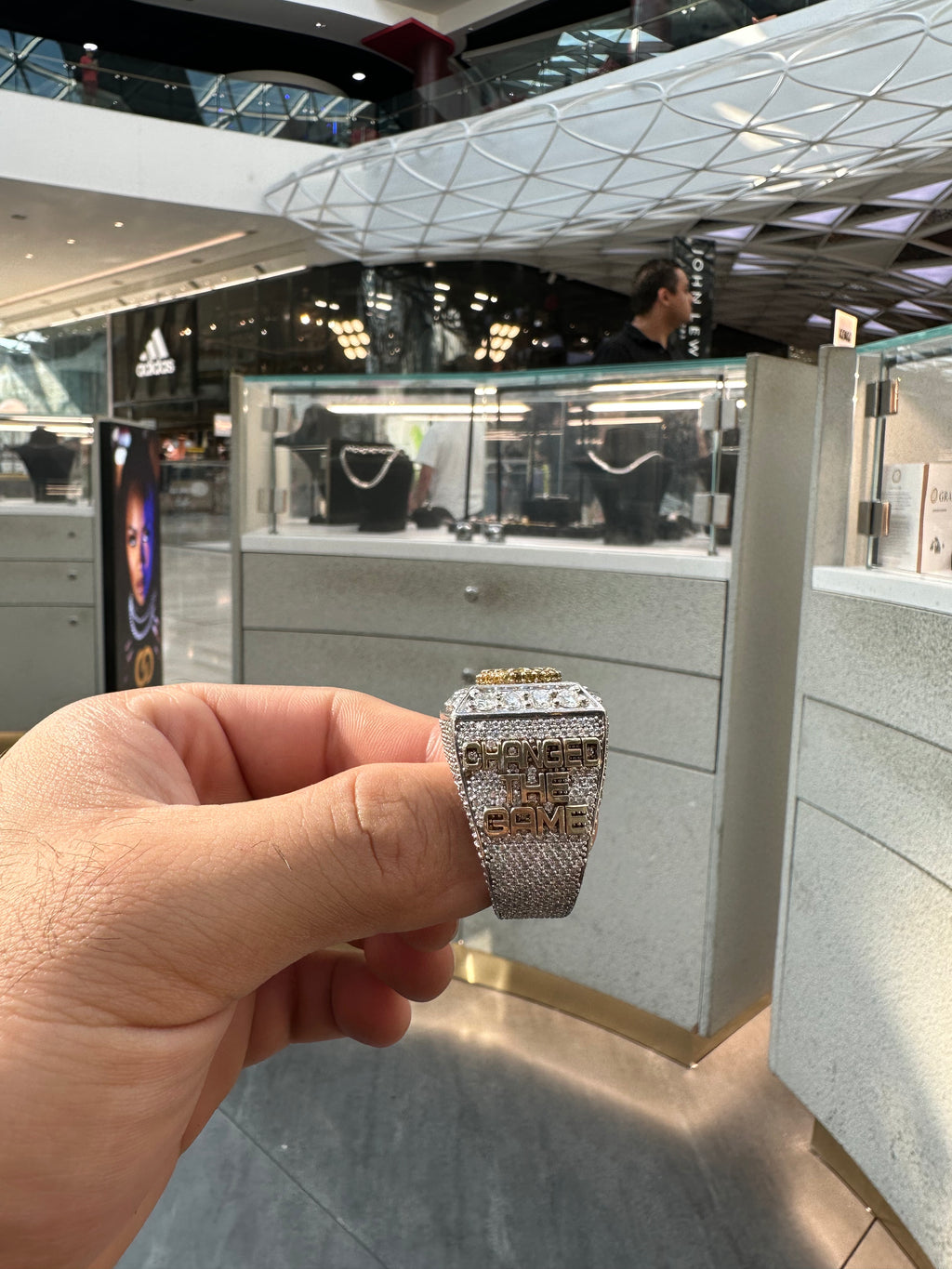 Guess the number of stones £100 REWARD