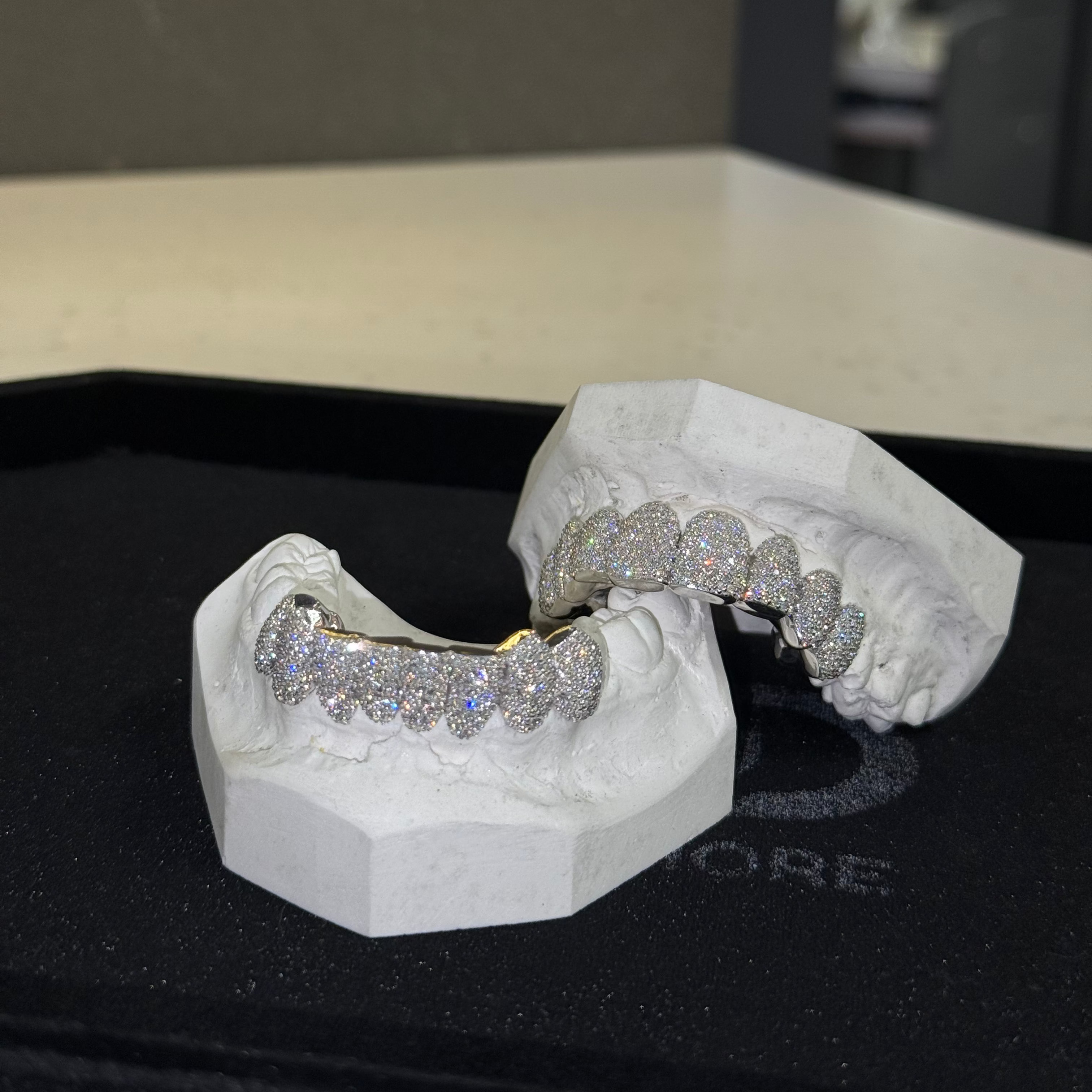 Iced Out Honeycomb Set Grillz