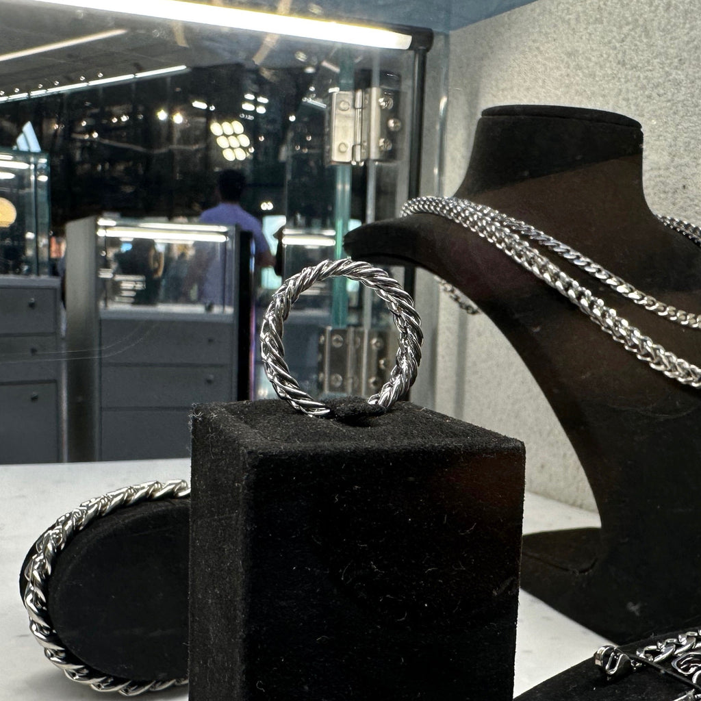 Cuban Rope Edged Polished Ring