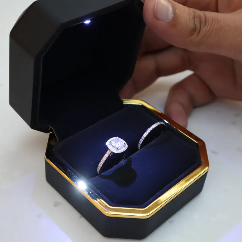 VS DIAMOND ENGAGEMENT RING